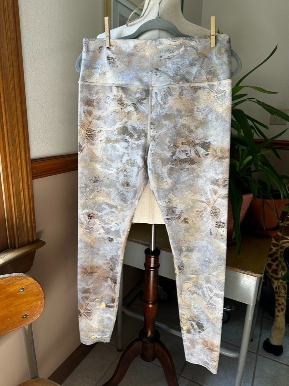 Athleta Elation Gilded Tight, Shimmering Metallic, Like New, Women's Large Tall